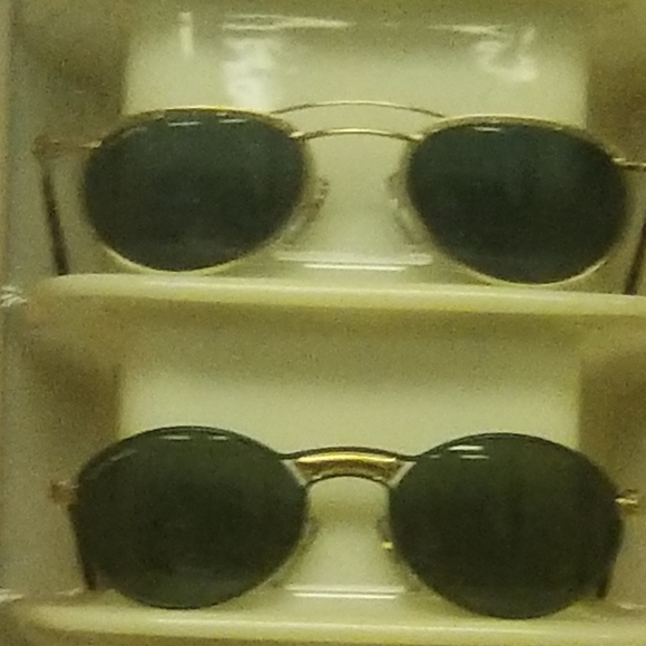 Ashton Martin vintage and modern sunglasses - Picture 2 of 4